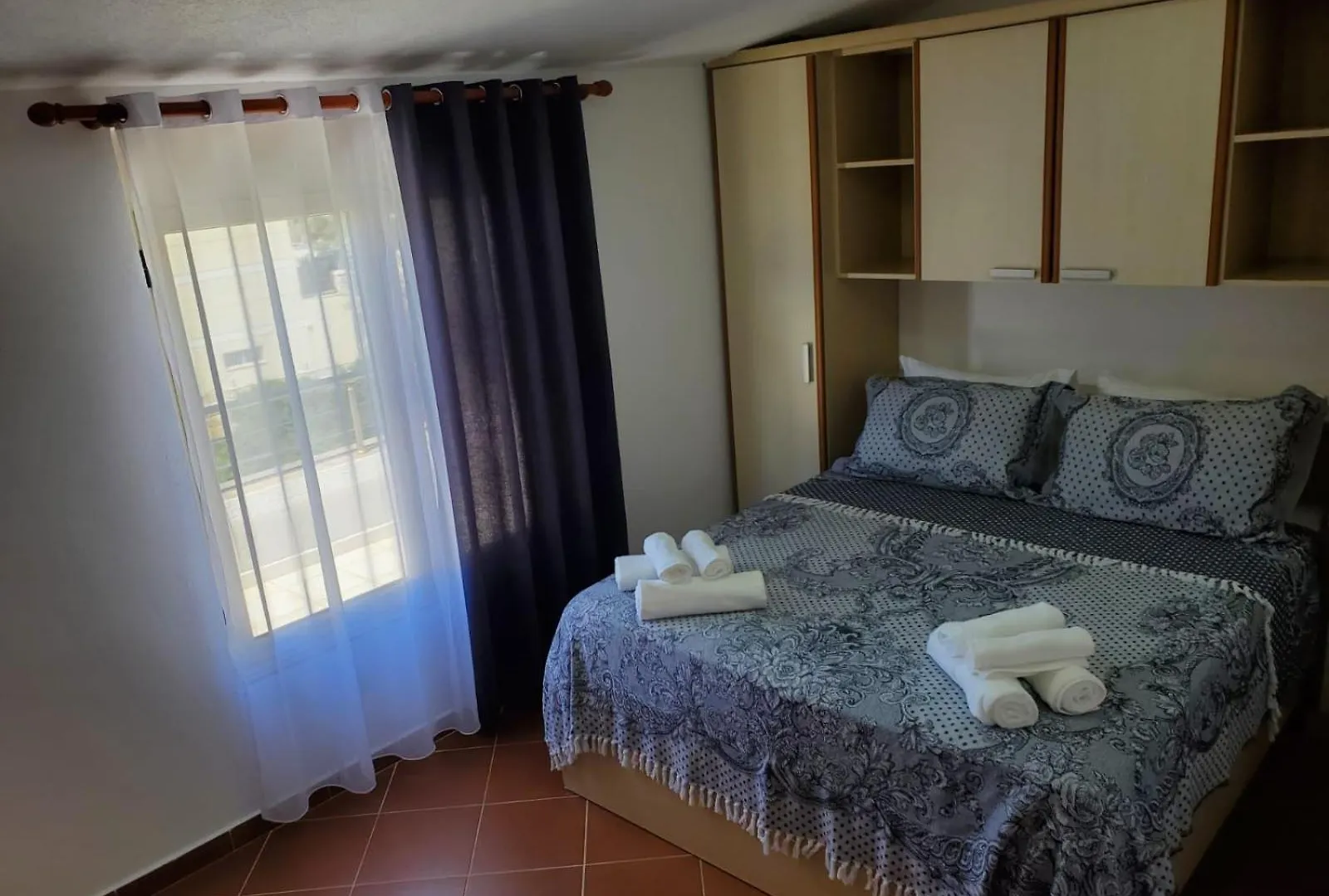 Summer Gate Apartment Sarandë 0*,
