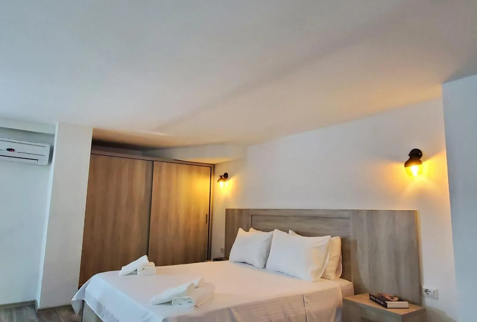 Summer Gate Apartment Sarande Aparthotel