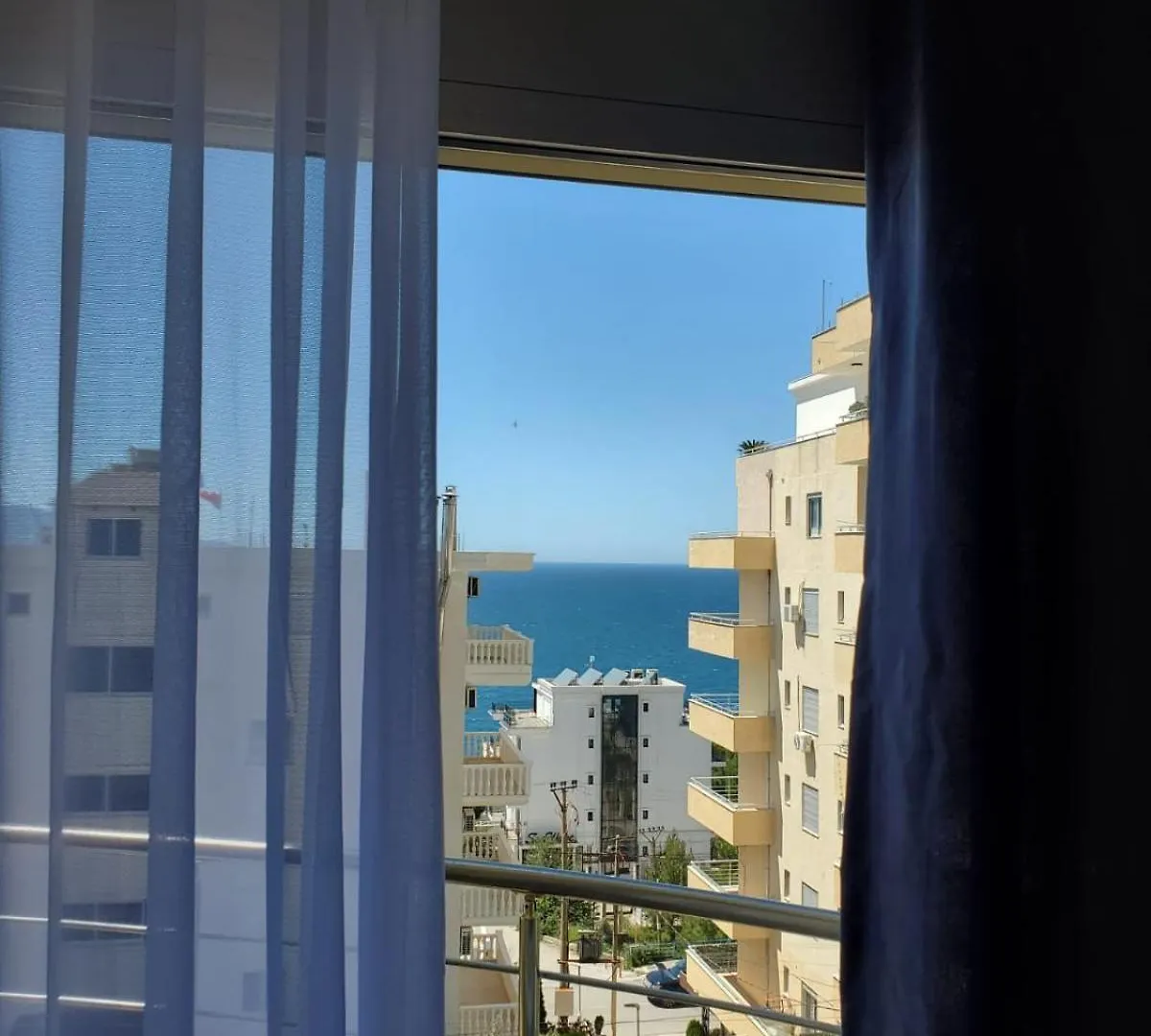 Summer Gate Apartment Sarandë 0*,