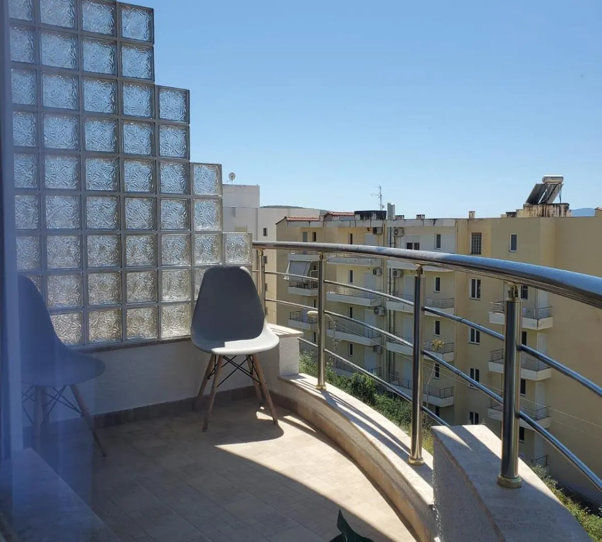 Summer Gate Apartment Sarandë 아파트호텔