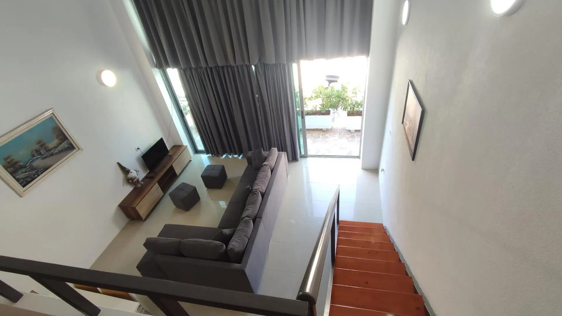 Summer Gate Apartment Sarandë 알바니아