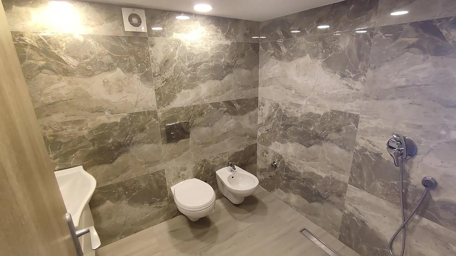 Summer Gate Apartment Sarande Aparthotel