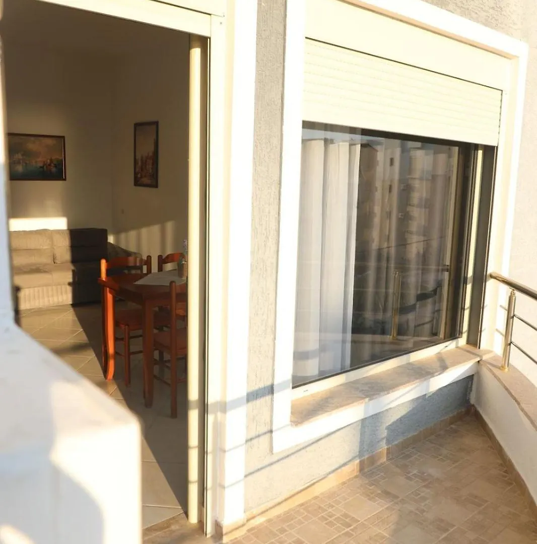 Summer Gate Apartment Sarandë 0*,  Albania