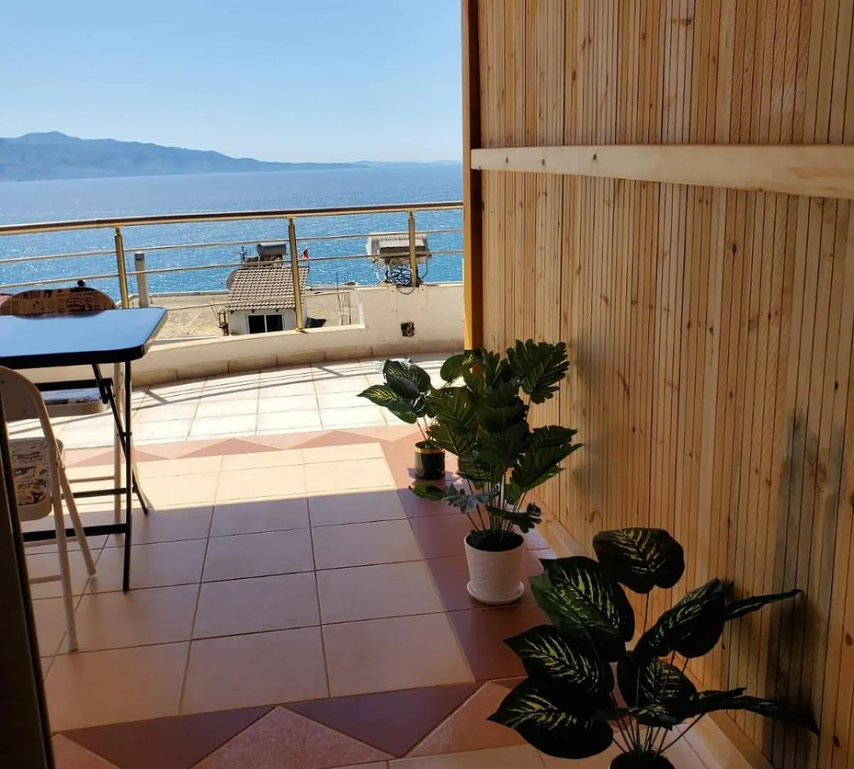 Summer Gate Apartment Sarande Aparthotel