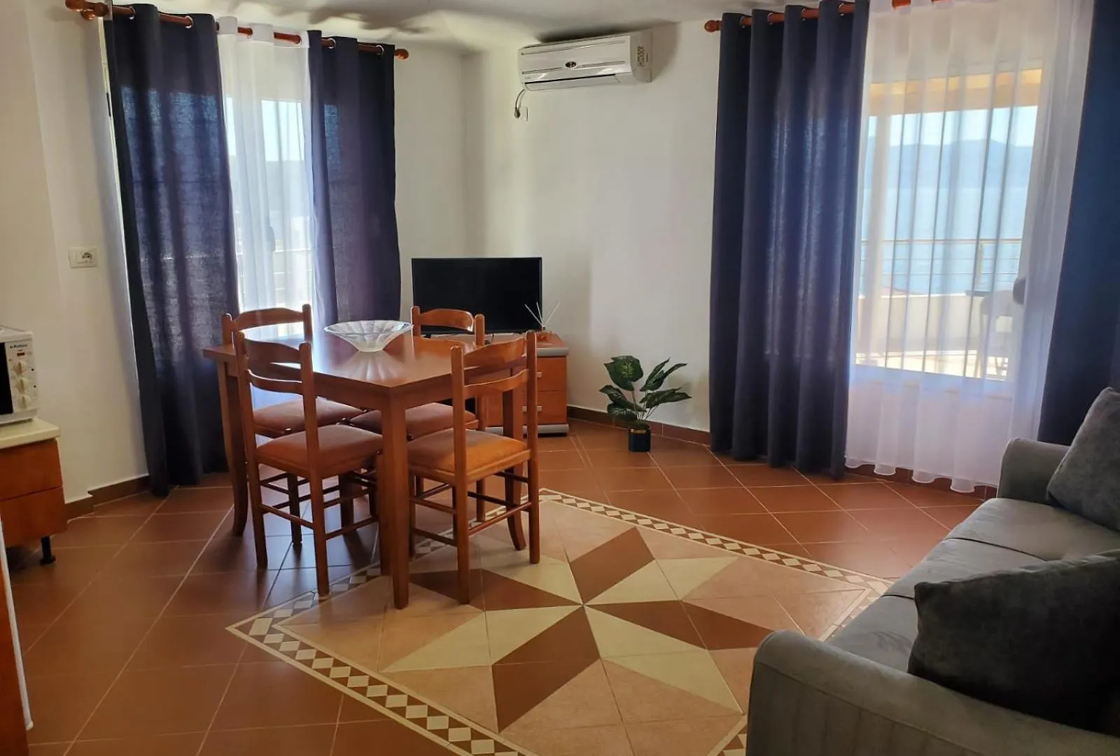 Summer Gate Apartment Sarandë Albania