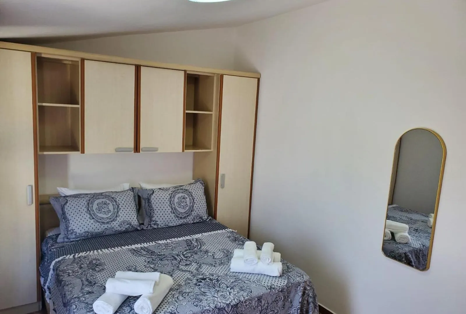 Summer Gate Apartment 0*, Sarandë Albania