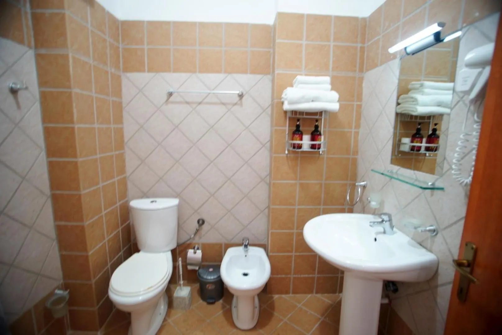 Summer Gate Apartment Aparthotel Sarandë